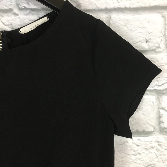 Lush Short Sleeve Fitted Black Zip Romper Size S - Picture 5 of 7